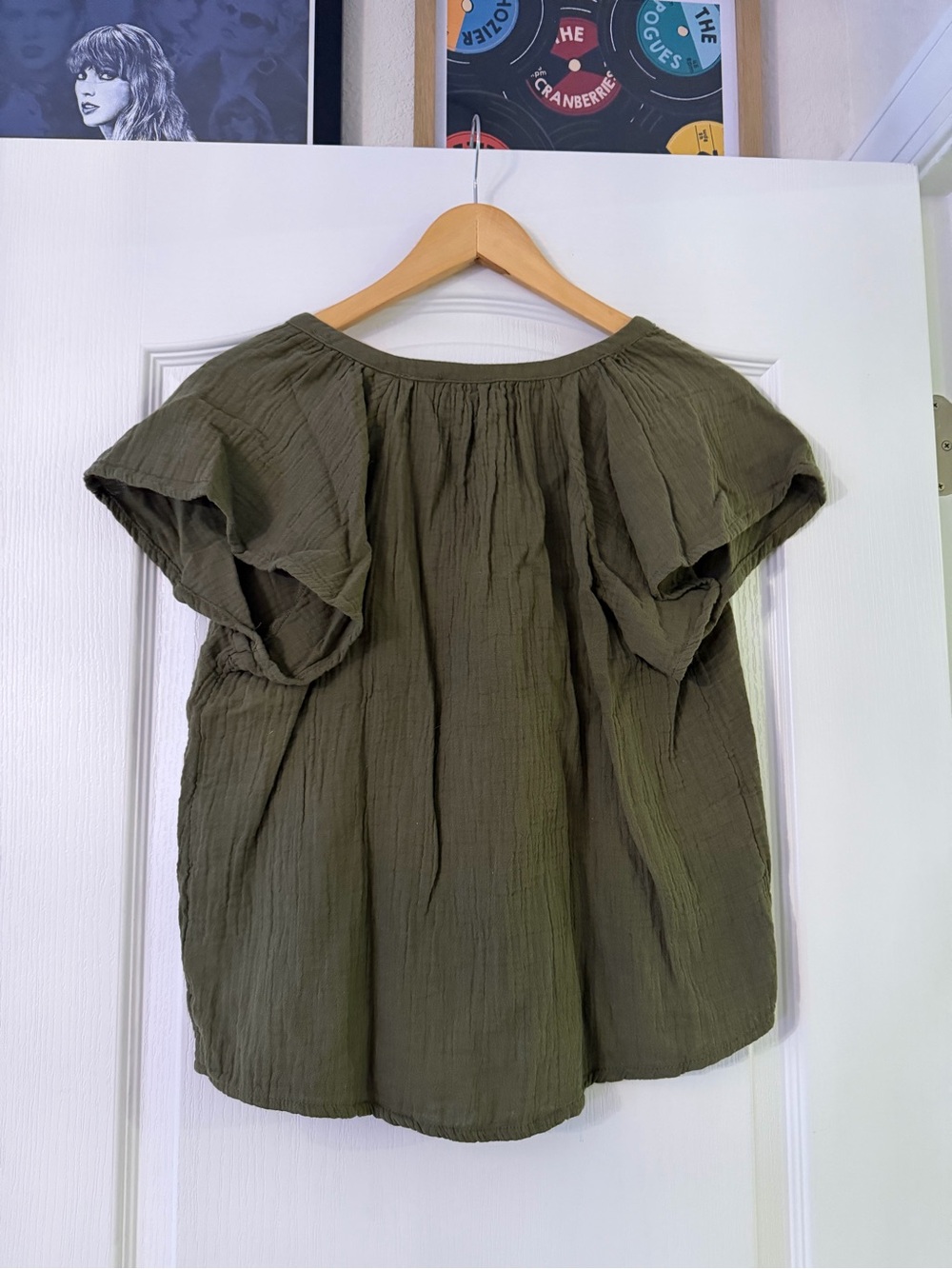 Universal Thread Green Top Medium - Picture 2 of 4